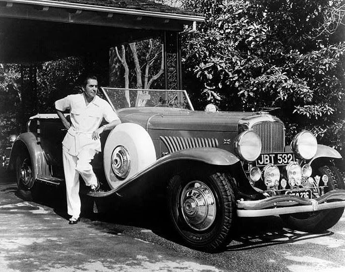 Tyrone-Power-with-his-Duesey.jpg