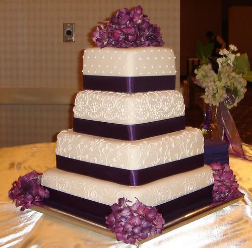 purple wedding cake Pictures, Images and Photos