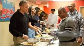  photo Obama20serving20homeless20vets_zpsbhe3qamx.jpg