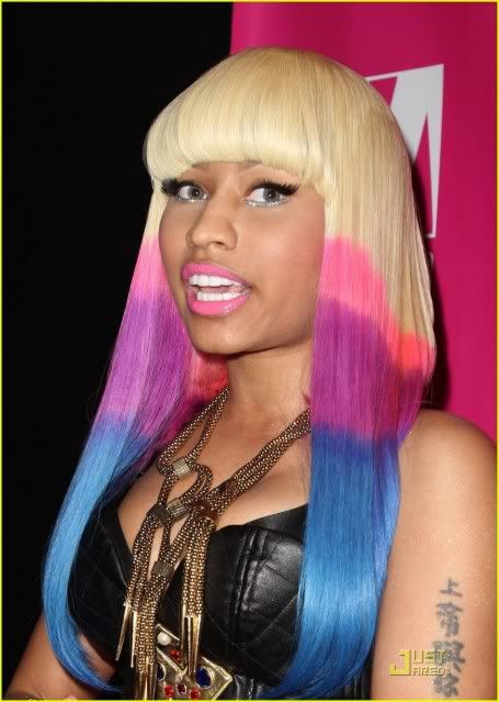 Nicki-Minaj-superbass-lyrics-album-hairstyles_2.jpg