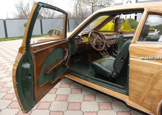 ukr-wooden-car_3.jpg