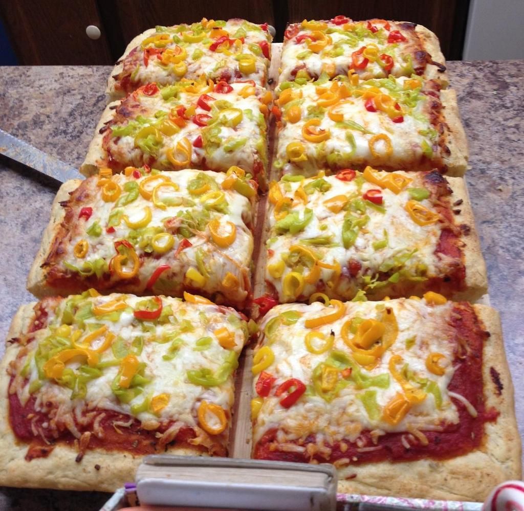 Old picture of a sicilian pizza