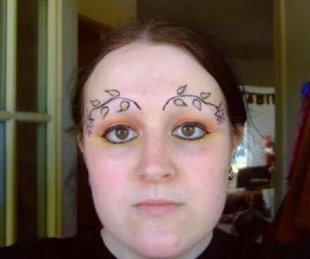eyebrow tattoo. Bad eyebrows!