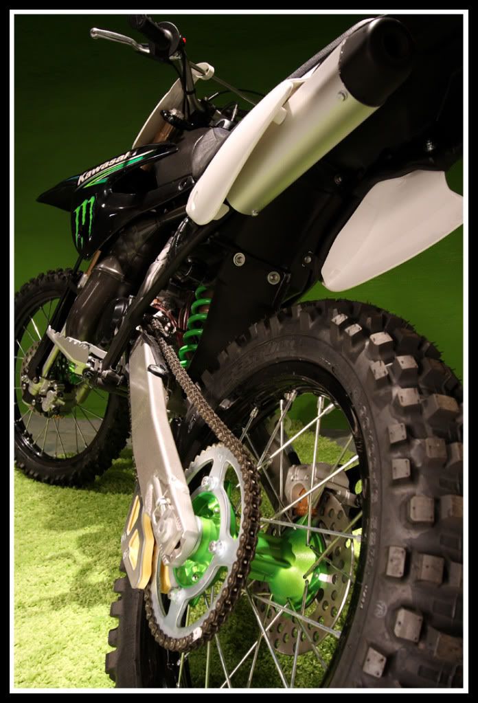 IMAGE: http://i59.photobucket.com/albums/g300/rlineberg/IMG_9740.jpg