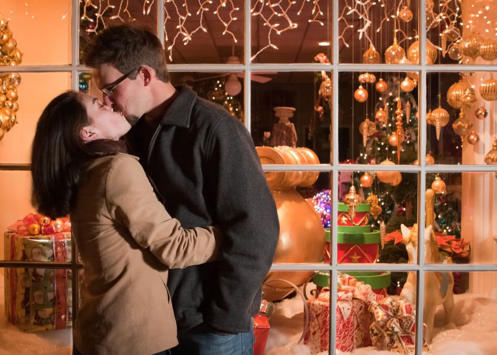 IMAGE: http://i59.photobucket.com/albums/g300/rlineberg/JennyJoel-1.jpg