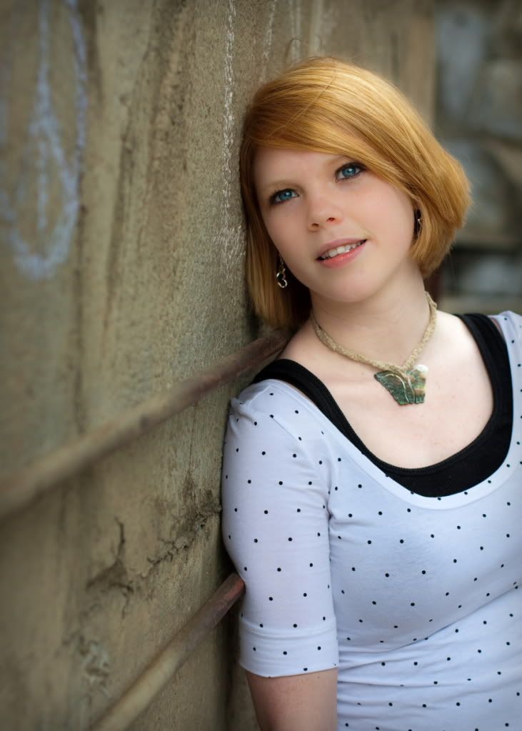 IMAGE: http://i59.photobucket.com/albums/g300/rlineberg/Lyida-13.jpg