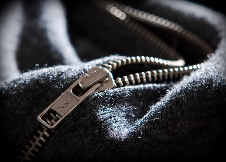 IMAGE: http://i59.photobucket.com/albums/g300/rlineberg/ZipperRESIZE.jpg