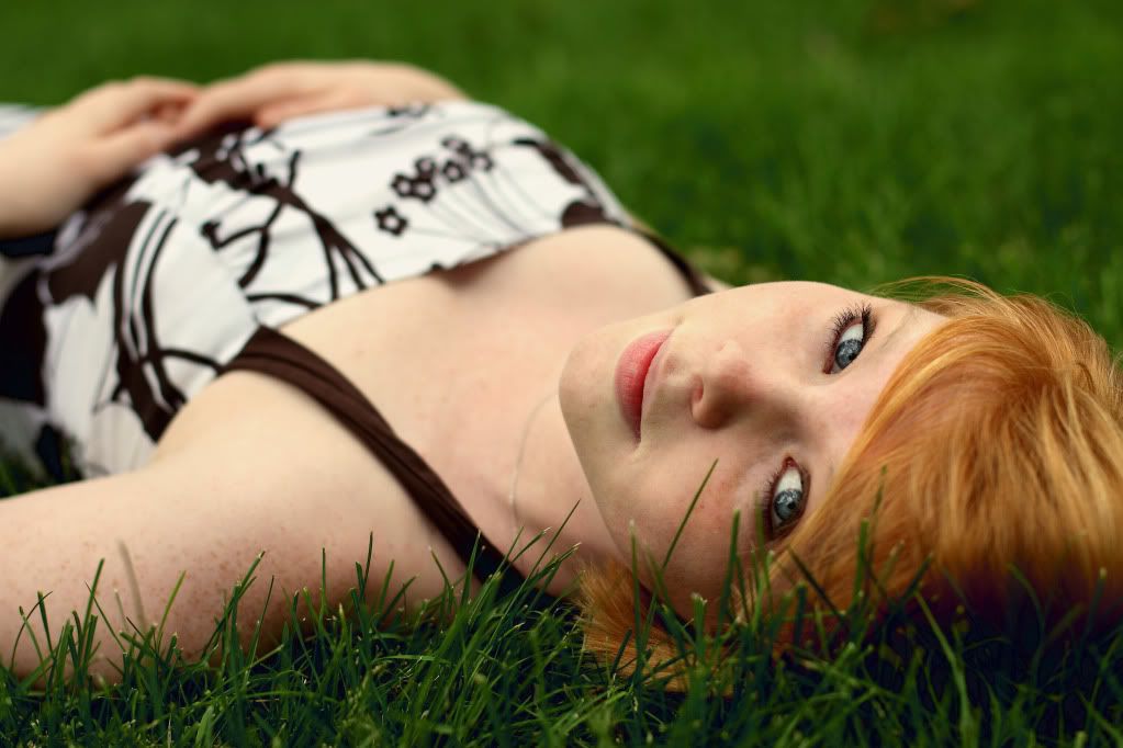 IMAGE: http://i59.photobucket.com/albums/g300/rlineberg/lydialaycopy.jpg