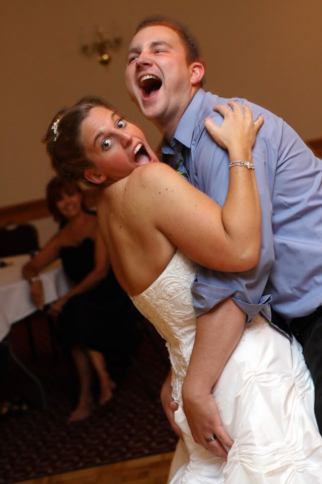 IMAGE: http://i59.photobucket.com/albums/g300/rlineberg/thegrab.jpg