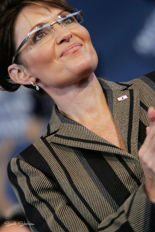 IMAGE: http://i59.photobucket.com/albums/g303/stathunter/757-sarah-angleJT2R8860.jpg