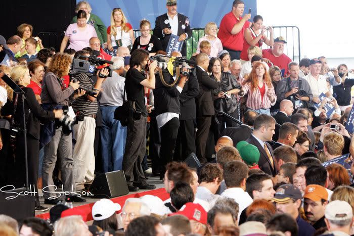 IMAGE: http://i59.photobucket.com/albums/g303/stathunter/photographers-MCCAIN-web-JT2R8984.jpg