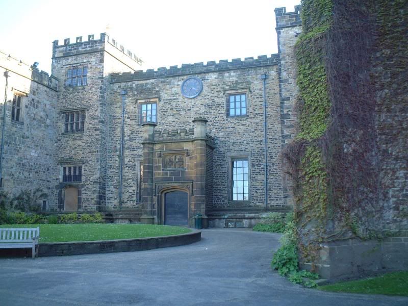 http://i59.photobucket.com/albums/g313/ordsall/ordsall01/towneleyhall001.jpg