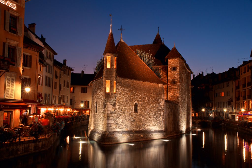 IMAGE: http://i59.photobucket.com/albums/g318/PhillipBrown/France%202012/IMG_1091.jpg